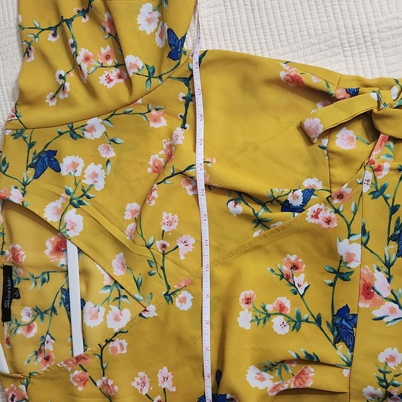 Floral bird wrap top L - Picture 10 of 11